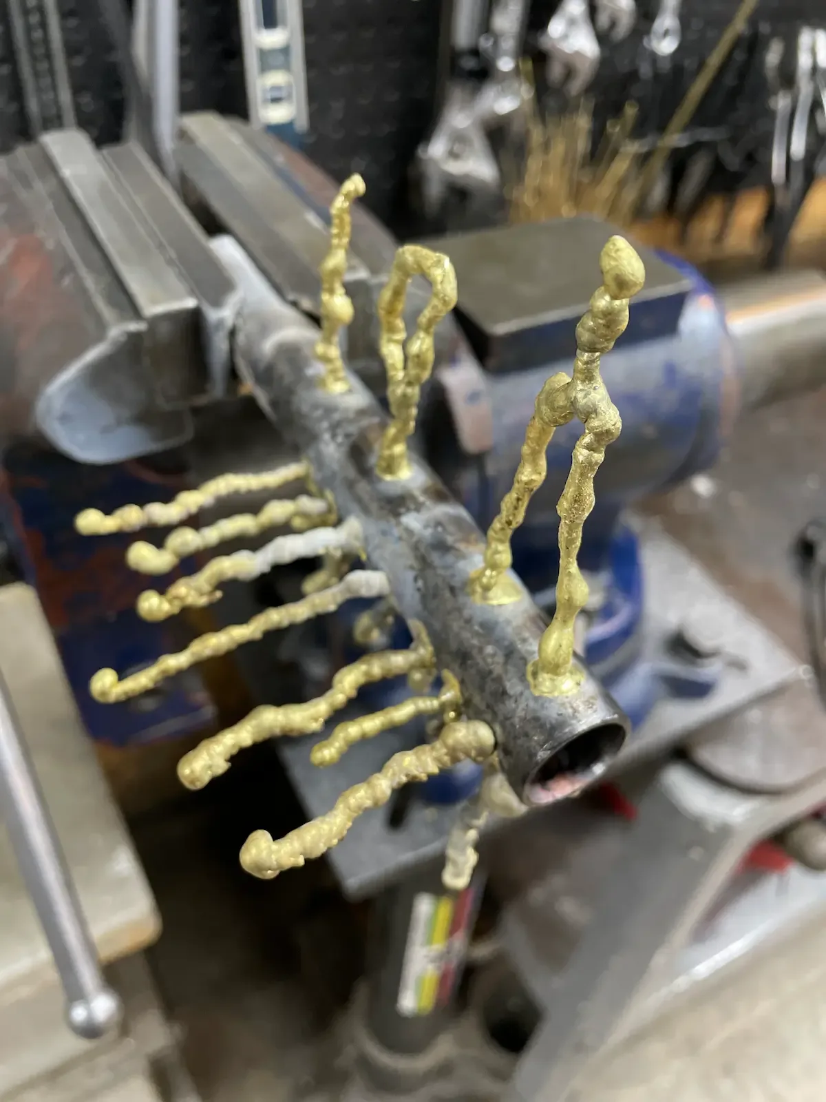 Brazing pillars